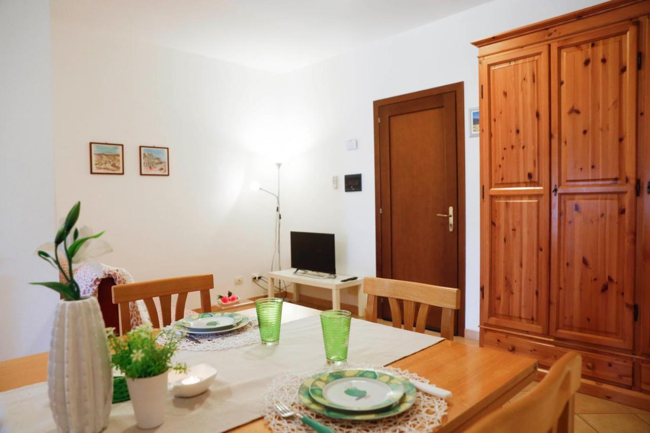 Il Melo Residence Porto Torres Buitenkant foto